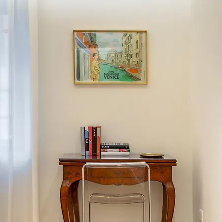 Modern With View On San Giovanni E Paolo R&r * Venedik