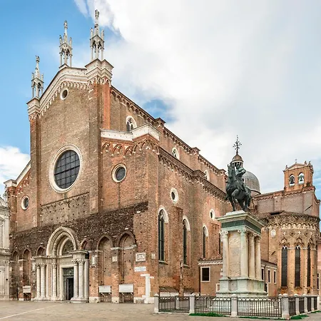 Modern With View On San Giovanni E Paolo R&r